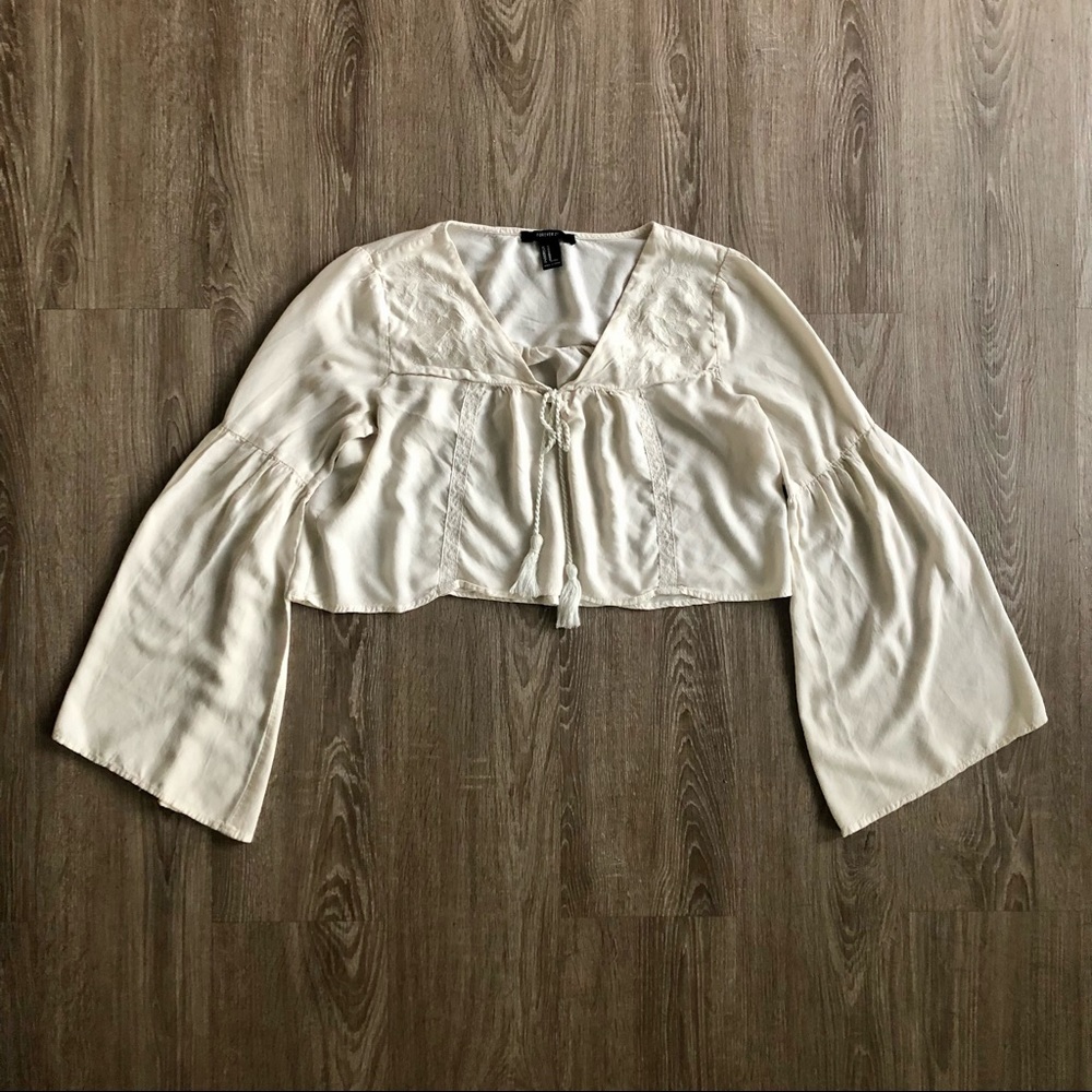 Ivory bell sleeve 60’s/70’s style crop top